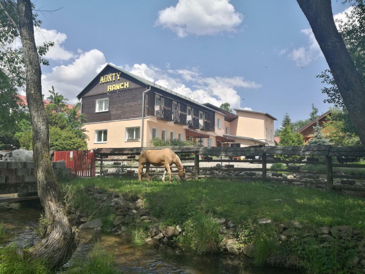 فندق Penzion Monty Ranch Vysoke Tatry Štôla المظهر الخارجي الصورة